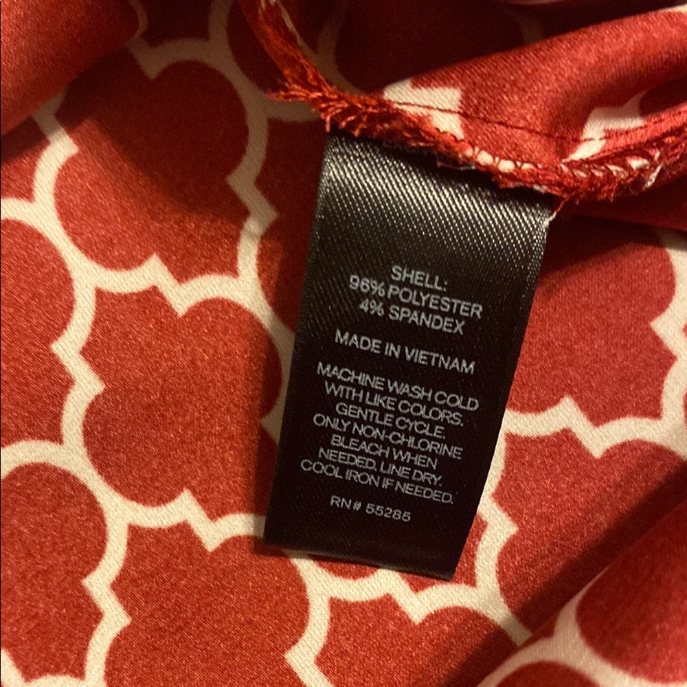 Express Women's Red Patterned Top - Picture 8 of 8